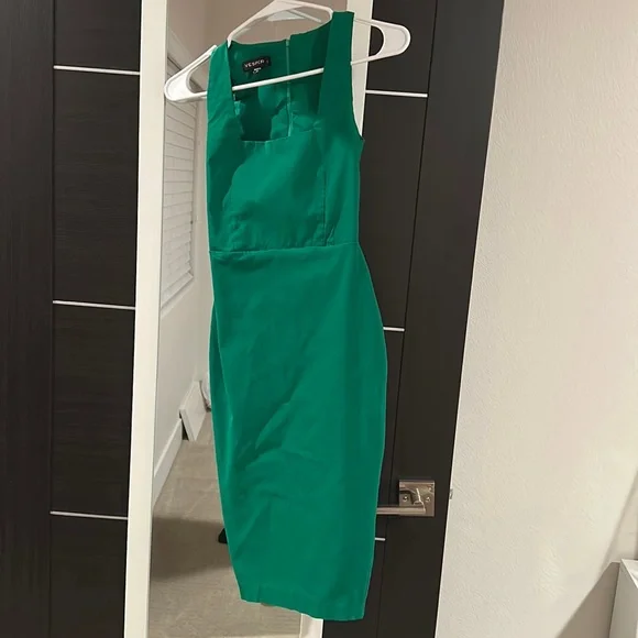 Vesper | Dresses | Green Cocktail Dress Size 6 Uk Size | Poshmark